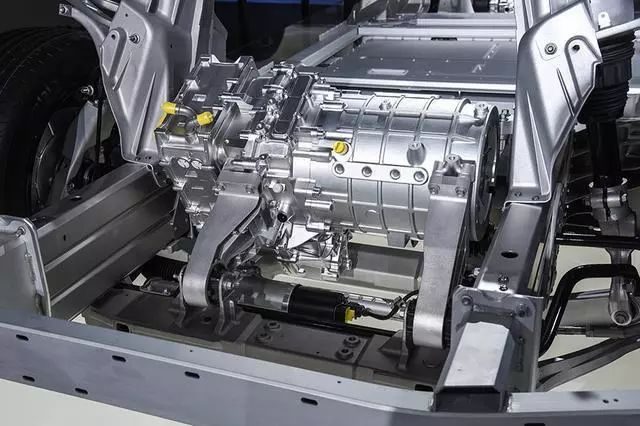 电动机与燃油机的区别及其影响