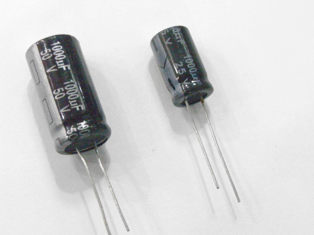 固态电容：电子元器件中的革新者