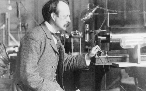 基本粒子3｜什么是电场？阴极射线在电场下的偏转-阴离子带什么电荷?