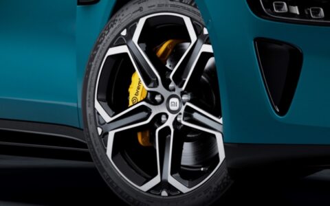 雷军建言王传福一起搞生态：共同推动汽车行业进步发展