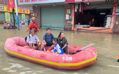 暴雨致广东北江沿岸部分乡镇受灾 各方力量持续救援