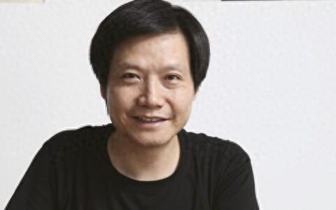 顶流！雷军打卡比亚迪/蔚小理等展台 所到之处人山人海