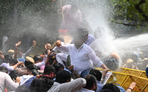 泼水节狂欢，西双版纳等你来战！