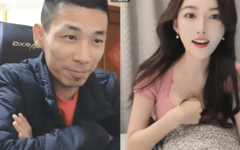 好了伤疤忘了疼！旭旭宝宝抱女主播后，又陷入了旭宝女团的温柔乡