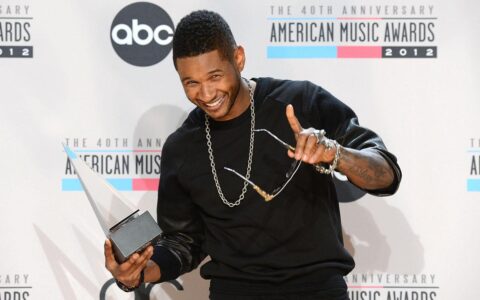 篮球巨星巴特勒荣登SLAM杂志封面，展现非凡魅力与实力