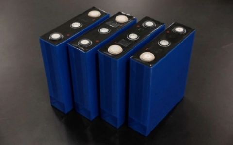 Tiktok磷酸锂铁电池的仓储代发服务优势