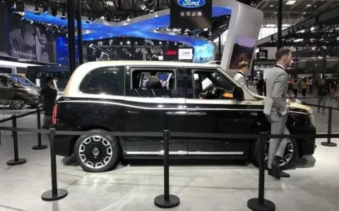 直击：2020北京车展，这5款新车的展台，可谓是人山人海