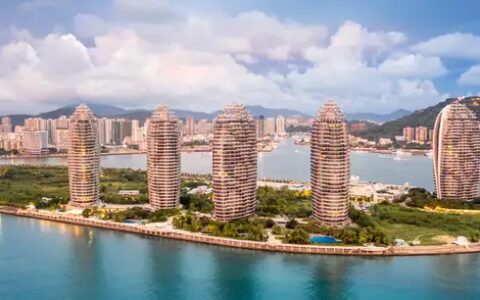 逃离疫情城市！旅游景区集体“爆雷”？