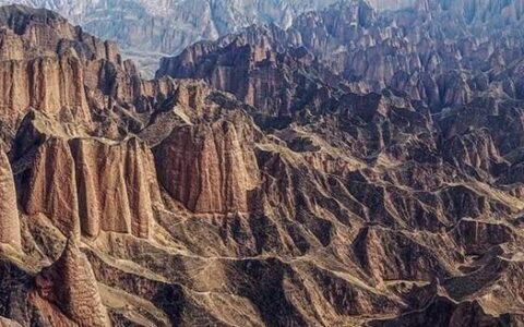 我国卫星拍下甘肃黄河景象，引发国际热议：此景只应天上有