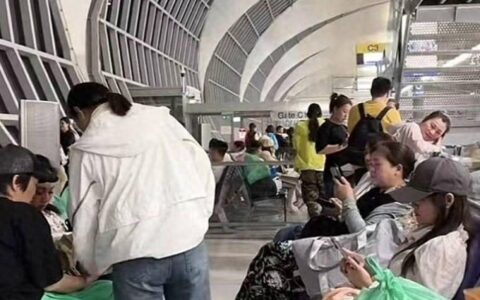 因机长失踪致飞机延误？东航辟谣：消息不实，因曼谷堵车导致新机组晚到