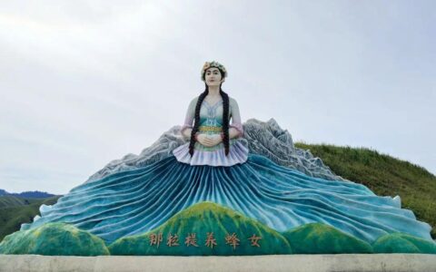 这个新疆最强草原，却在某书上毁誉参半！那拉提，到底值得不值