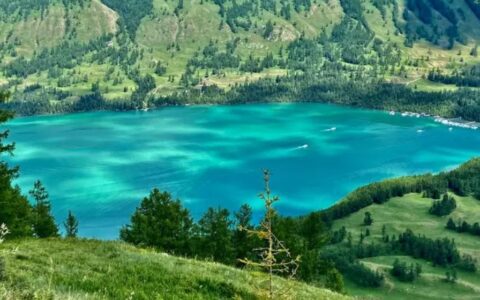 退休后，探索新疆十大美景，畅享自然奇观！