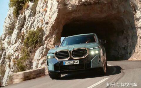 宝马XM官图正式发布，霸气造型强劲动力，4.3秒可破百