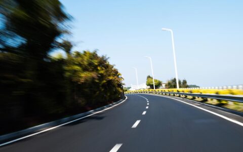 易行车服｜跑高速什么速度才不被罚？