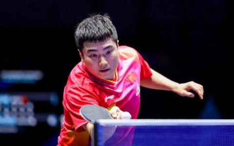 原创
            梁靖崑3-1胜周启豪，晋级决赛挑战法国新星艾利克斯勒布伦