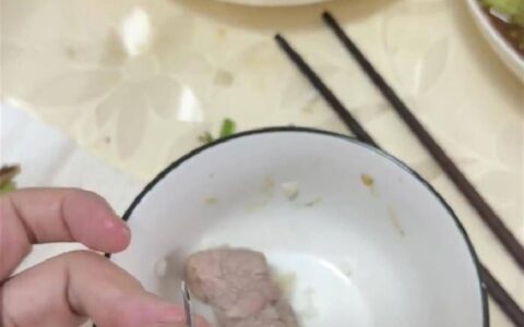 南京有消费者在永辉超市买的排骨里吃出针头？当事人：扎到嘴才发现