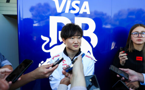 Faker状态上热搜：电竞传奇的荣光与隐忧