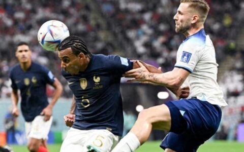 热身赛英格兰队0:1不敌冰岛队，索斯盖特：我们配不上球迷欢送-英格兰最近热身赛