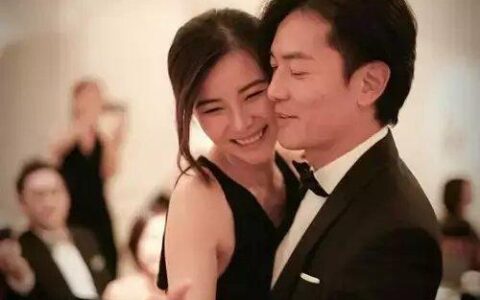 郑伊健蒙嘉慧游日本现身街头，相伴骑行有说有笑，不戴口罩心真大-郑伊健蒙嘉慧现状