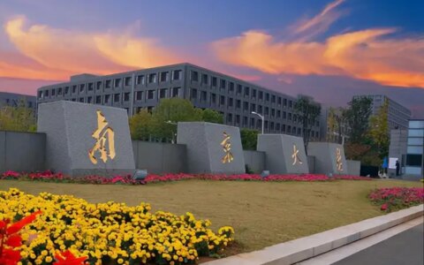 惊！学生群情愤怒，几百枚手指印亮态度，校方依然温水煮青蛙-班级学生群群规