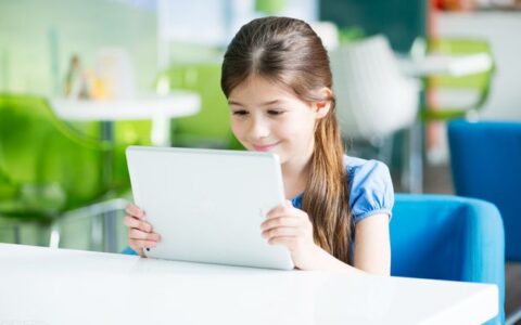 非毕业班学生用这3个方法，英语能力可大幅度提升！值得借鉴-非英语专业的学生可以考英语教师资格证吗