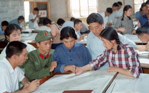 30年前的大学生啥样？图4为北大的女生宿舍，图7场景令人感动落泪-北大现任校花