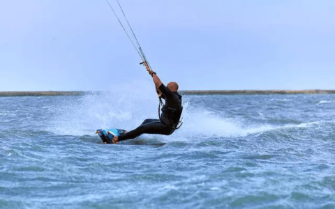 原创
            悲痛，即将参加巴黎奥运会的一名18岁运动员，在潜水时意外身亡-2024年巴黎奥运会新增项目
