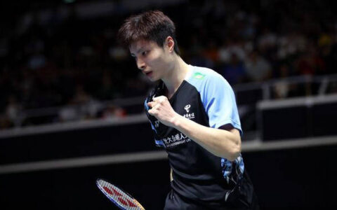 原创
            石宇奇夺冠，登顶世界第一，排名创新高-石宇奇退赛还在发酵