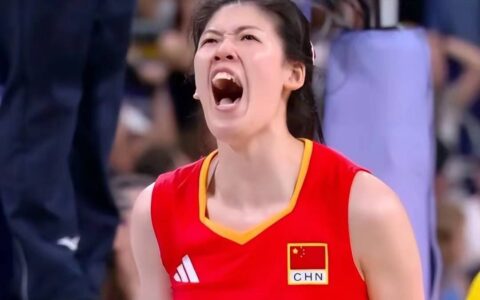 原创
            绝杀！中国女排3-2美国获小组赛开门红，女排姑娘如何拿下比赛的？-女排中国美国3:2比赛结果怎么样