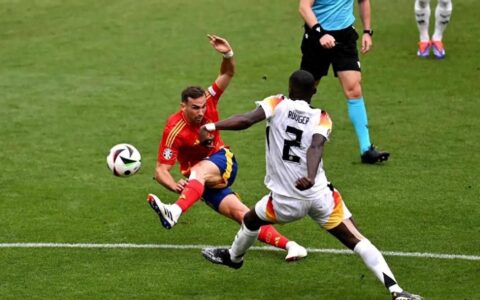 欧洲杯惊魂夜:C罗含泪告别 姆巴佩逆袭未完待续-欧洲杯c罗还上场吗