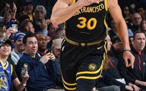 詹皇打替补？名记：他或当组织前锋，库里KD锁定美国男篮首发-篮球明星库里身高