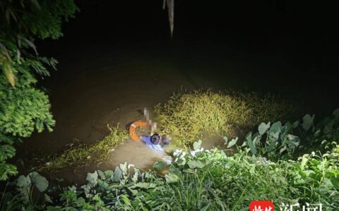 男子因琐事轻生 辅警跳河将其营救上岸-辅警救落水男孩儿结果是什么