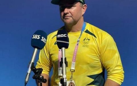 澳大利亚游泳教练在巴黎奥运前为前韩国弟子加油，结果摊上大事了