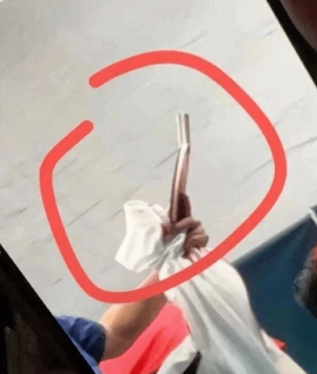 刚刚夺冠，球拍就被奥运摄影师踩断！王楚钦回应-王楚钦比赛摔球拍视频