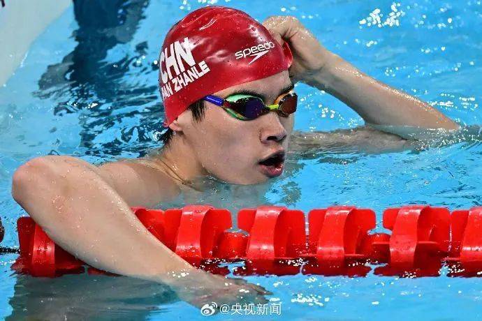 刚刚夺冠，球拍就被奥运摄影师踩断！王楚钦回应-王楚钦比赛摔球拍视频