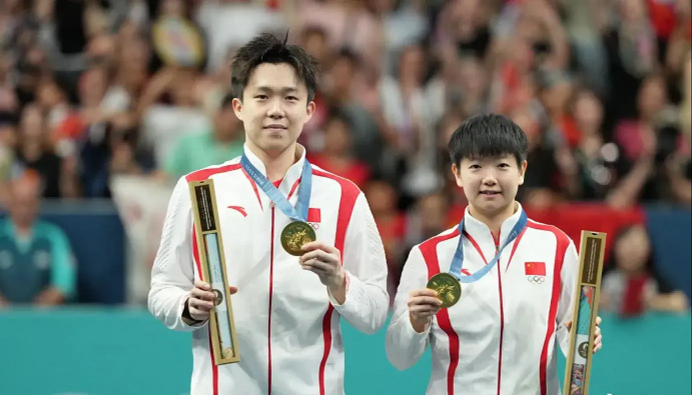 "莎头组合巴黎夺金，众星祝贺，共庆乒乓辉煌时刻！"-莎头组合是谁选的