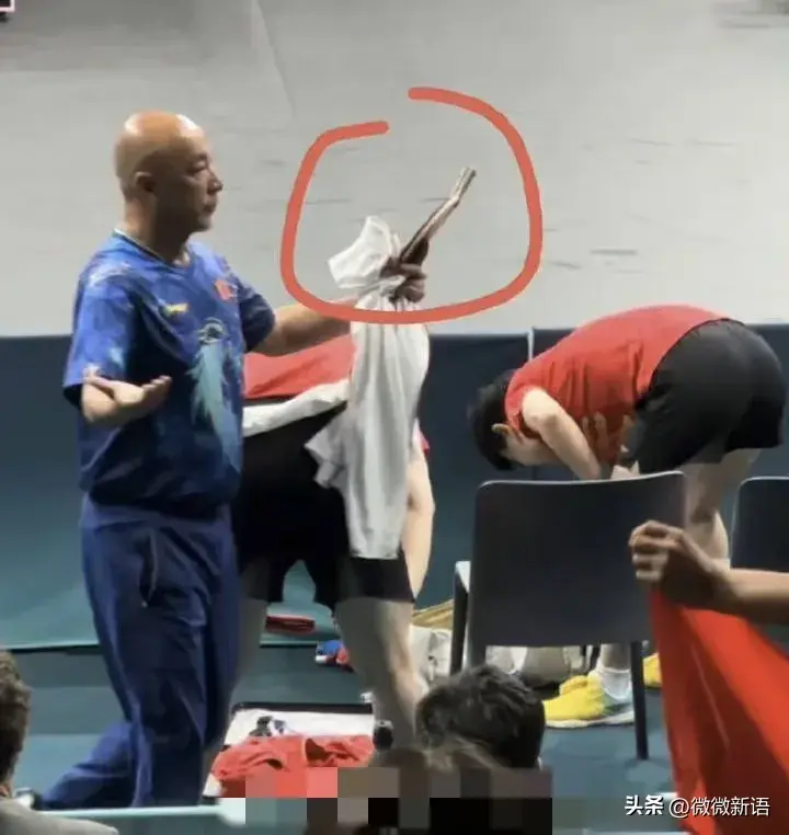 莎头混双夺冠后拥抱了，采访时莎莎大头抢小象玩偶，柳丁莎头同框-莎头cp是谁