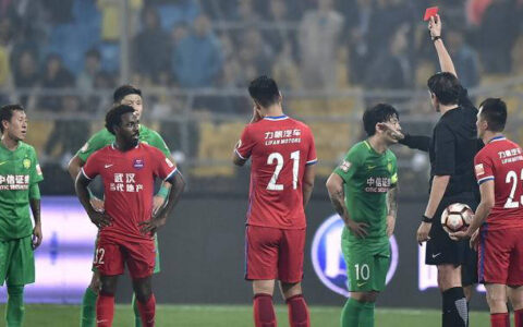 国内联赛暴力犯规事件引发深思：姜利勋脑震荡事件的反思与未来展望-姜利斌最新消息