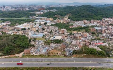 道路恢复通畅，抢修复电率近九成！白云区全力开展龙卷风灾后抢险救灾-白云出现龙卷风的图片