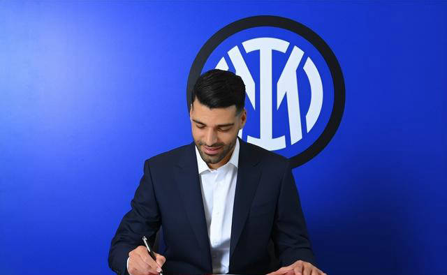 波尔图逆转胜葡萄牙体育,创纪录第24次获得葡超杯冠军-葡萄牙波尔图教堂