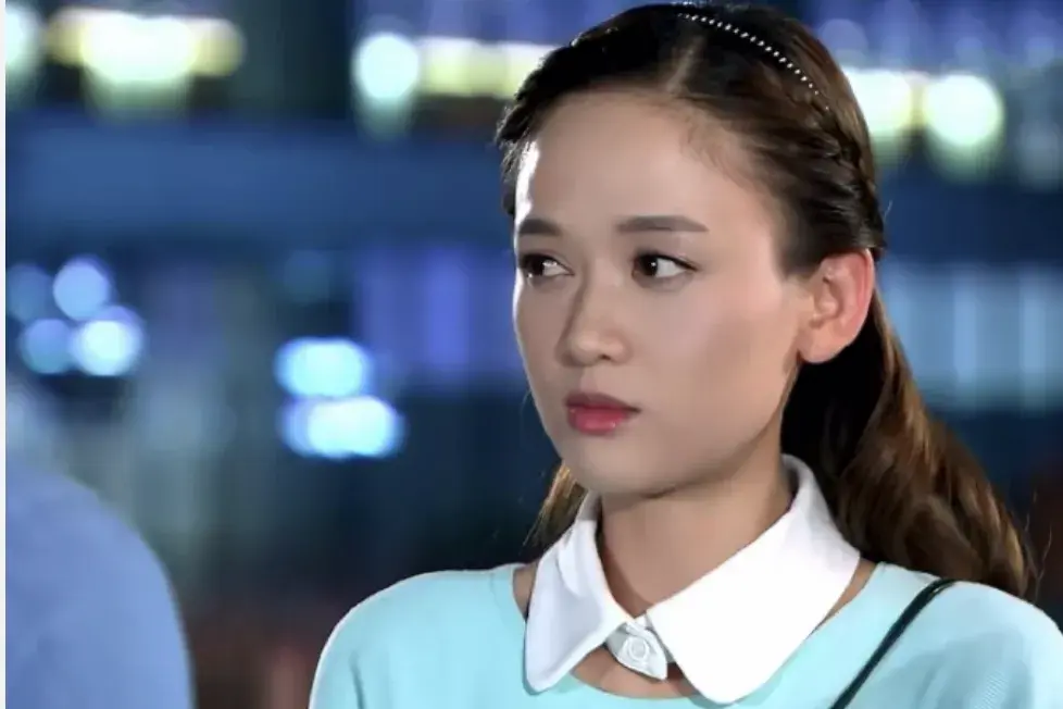 45岁陈乔恩晒照：一身行头顶素人一年工资，我直呼艾伦有福气-40岁的陈乔恩终于要嫁人了