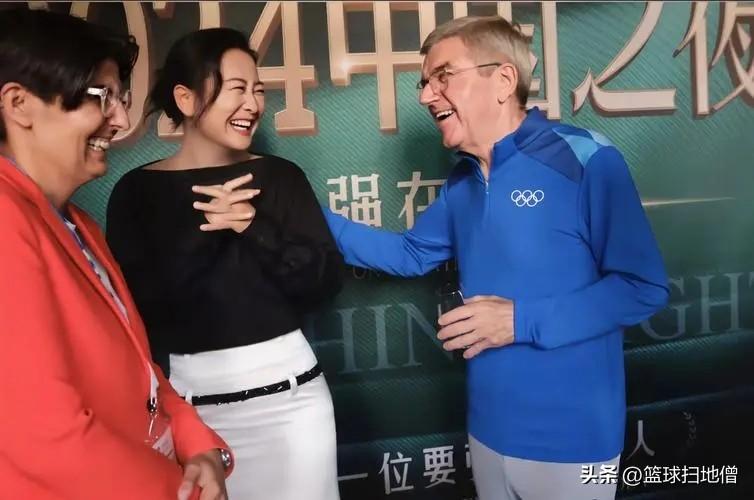 谷爱凌与贾玲首次同框，一身旗袍很有东方美人范！贾玲似乎长肉了-谷爱凌签约品牌