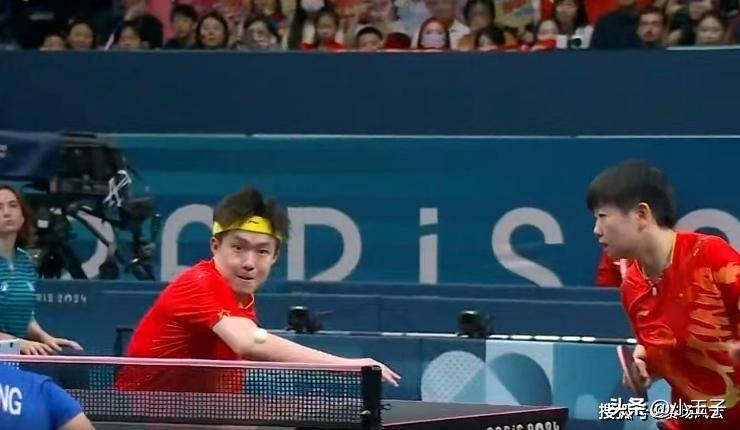 4-2！王楚钦孙颖莎问鼎巴黎，激动拥抱肖战，师徒三人举国旗庆祝-王楚钦和孙颖莎为什么拆队