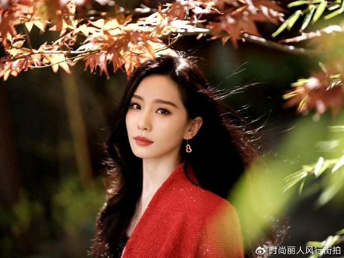 刘诗诗今天赢麻了！两部待播作品火出圈，穿高定亮相美成诗仙超牛-刘诗诗2021年活动