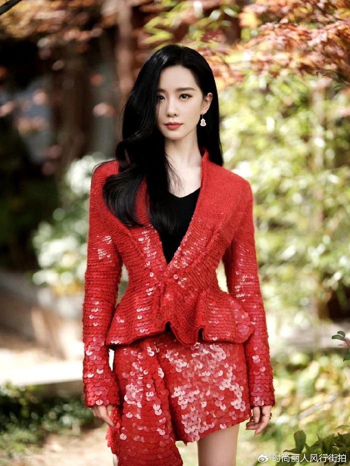 刘诗诗今天赢麻了！两部待播作品火出圈，穿高定亮相美成诗仙超牛-刘诗诗2021年活动