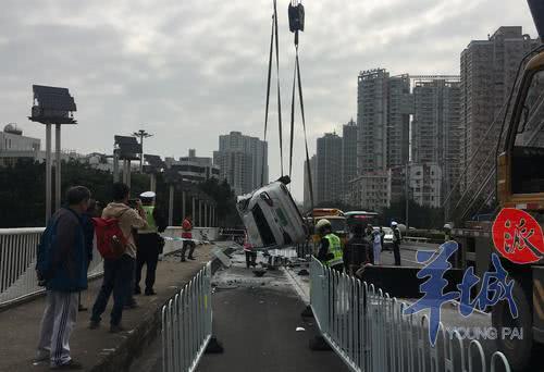 广州海印桥发生严重车祸,两车追撞冲出护栏7人送院-广州海印大桥自行车可以骑吗