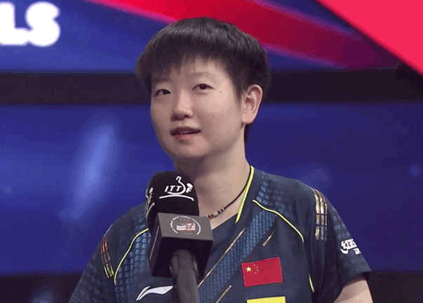 孙颖莎首战开门红上热搜!双手照片曝光后,评论区网友瞬间泪崩-孙颖莎出席活动