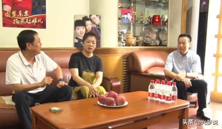 孙颖莎首战开门红上热搜!双手照片曝光后,评论区网友瞬间泪崩-孙颖莎出席活动