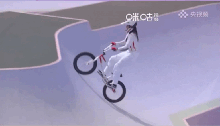 帅呆了！邓雅文夺得自由式小轮车金牌，实现该项目零的突破！-邓雅文近况