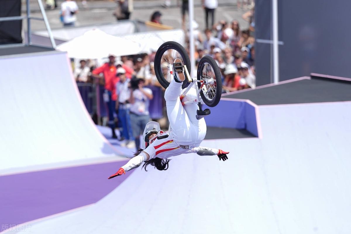 帅呆了！邓雅文夺得自由式小轮车金牌，实现该项目零的突破！-邓雅文近况